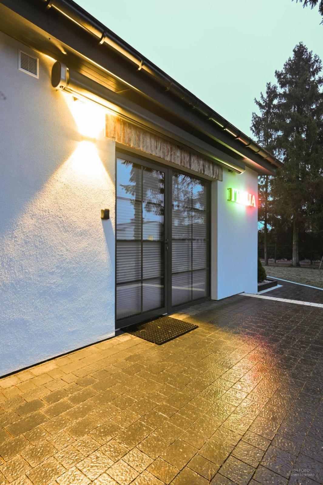Aparthotel Mamma Mia - Oswiecim Bagian luar foto