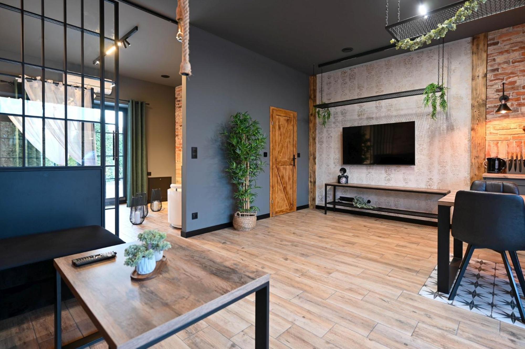 Aparthotel Mamma Mia - Oswiecim Bagian luar foto